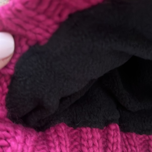 Michael Kors Cable Knit Faux Fur Pom Pom Hat in Pretty Pink 🩷❄️🩷 - Picture 6 of 7